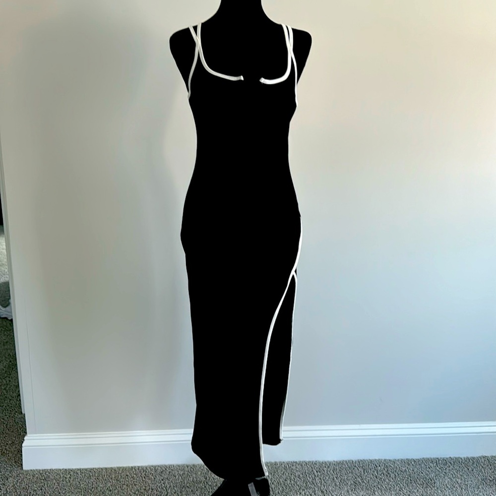 Black/white summer dress